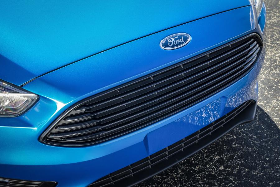  Ford Focus Sedan 2014 года  (фото 31 из 36)